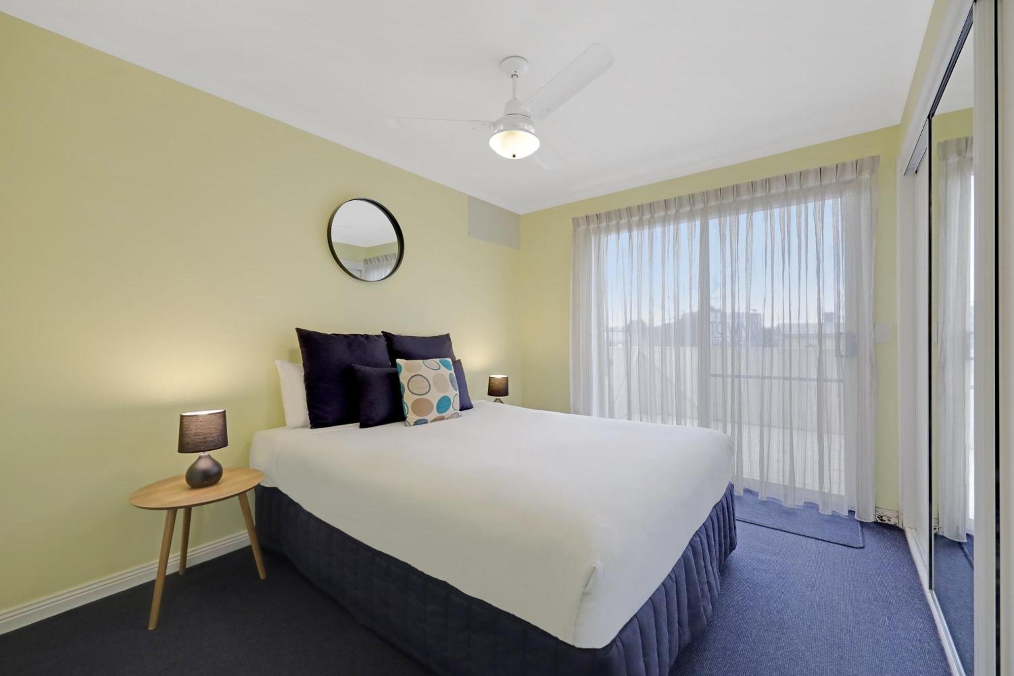 Hamilton Townhouse Motel Стая снимка