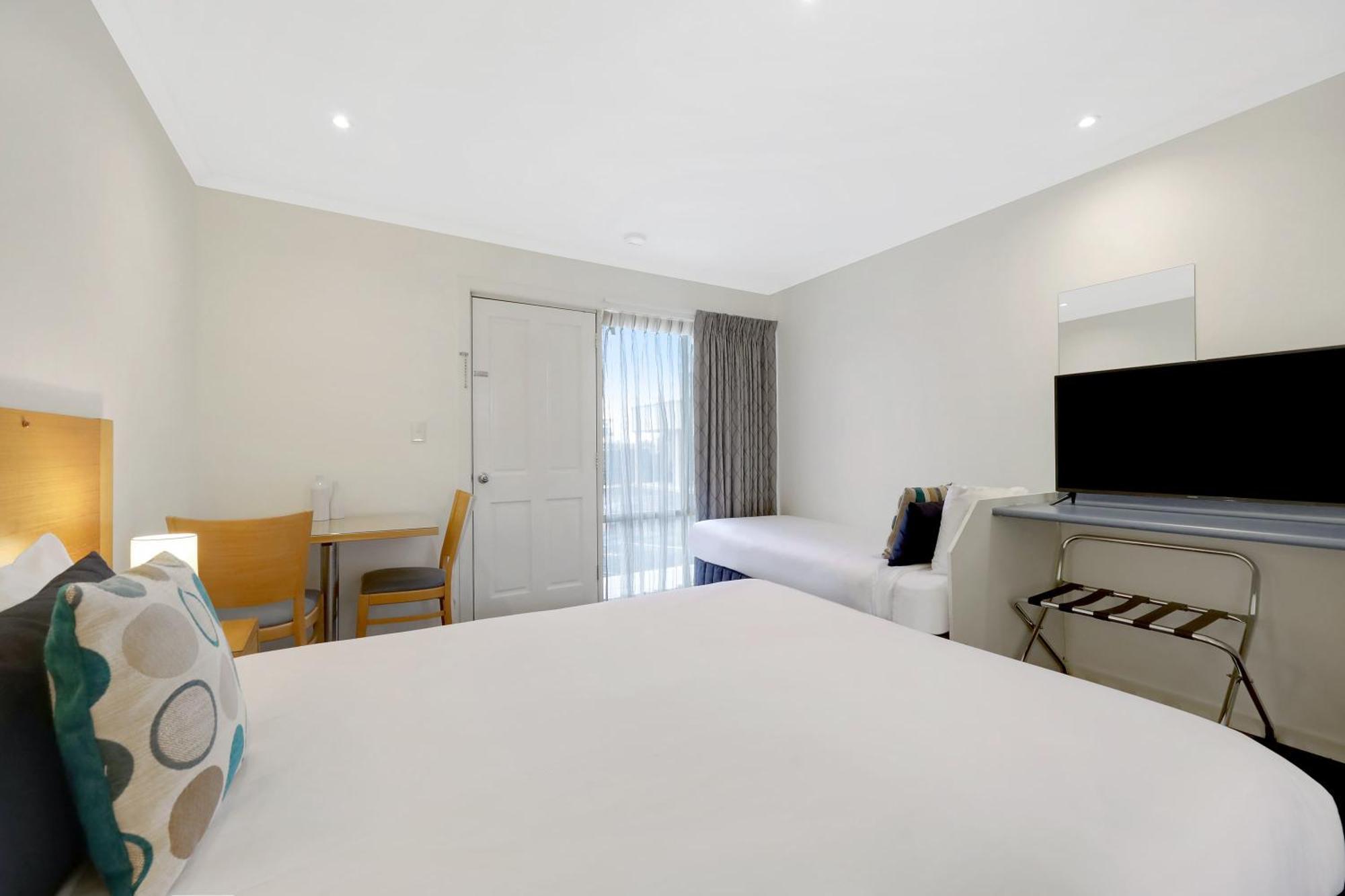Hamilton Townhouse Motel Екстериор снимка