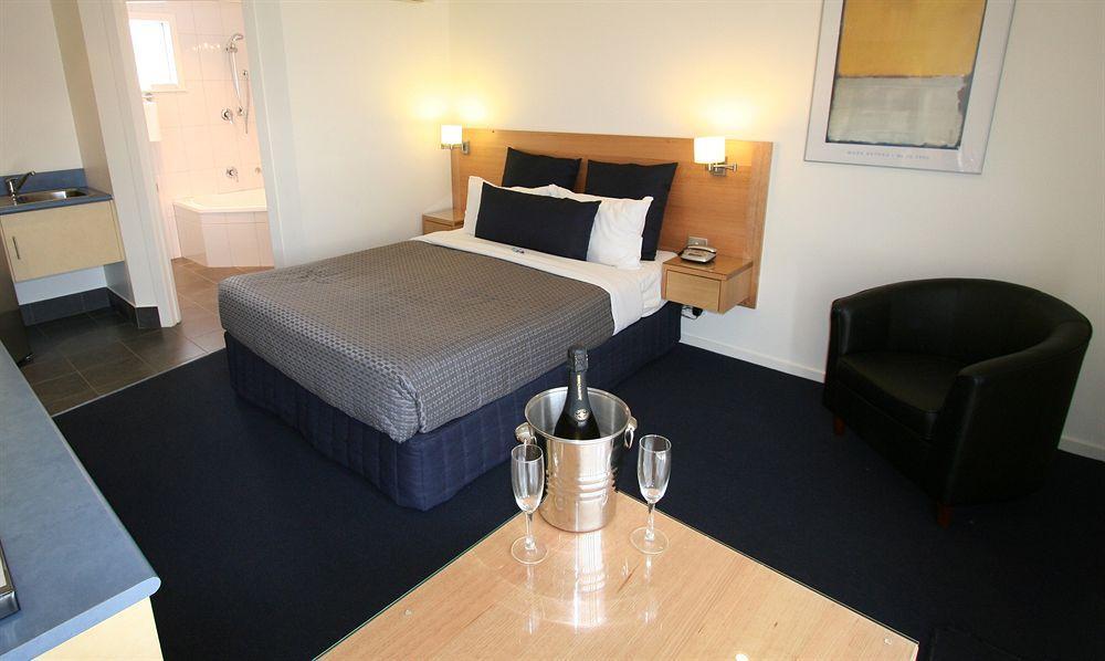 Hamilton Townhouse Motel Екстериор снимка